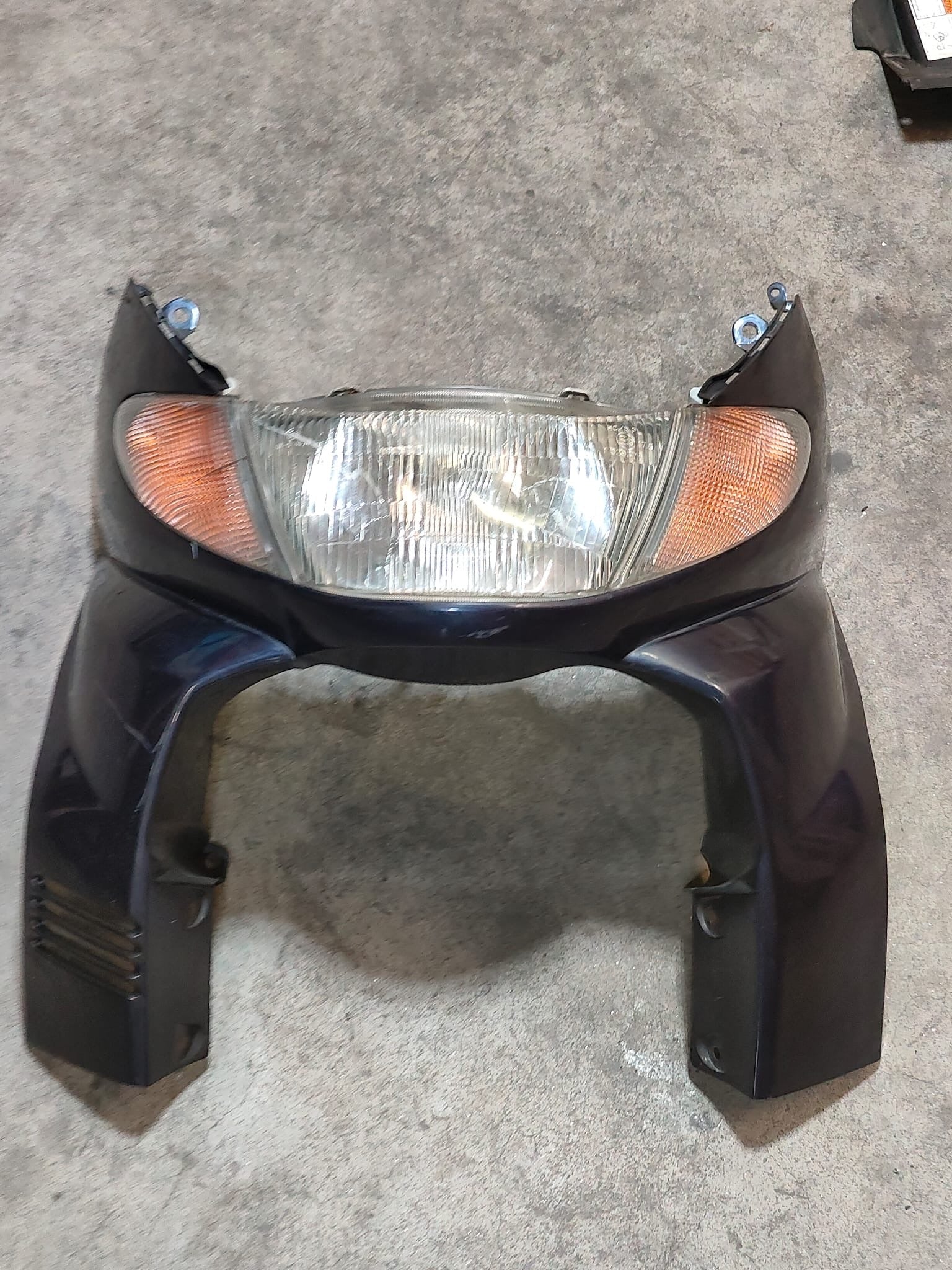 Carena anteriore Suzuki Burgman 400 - vista completa frontale