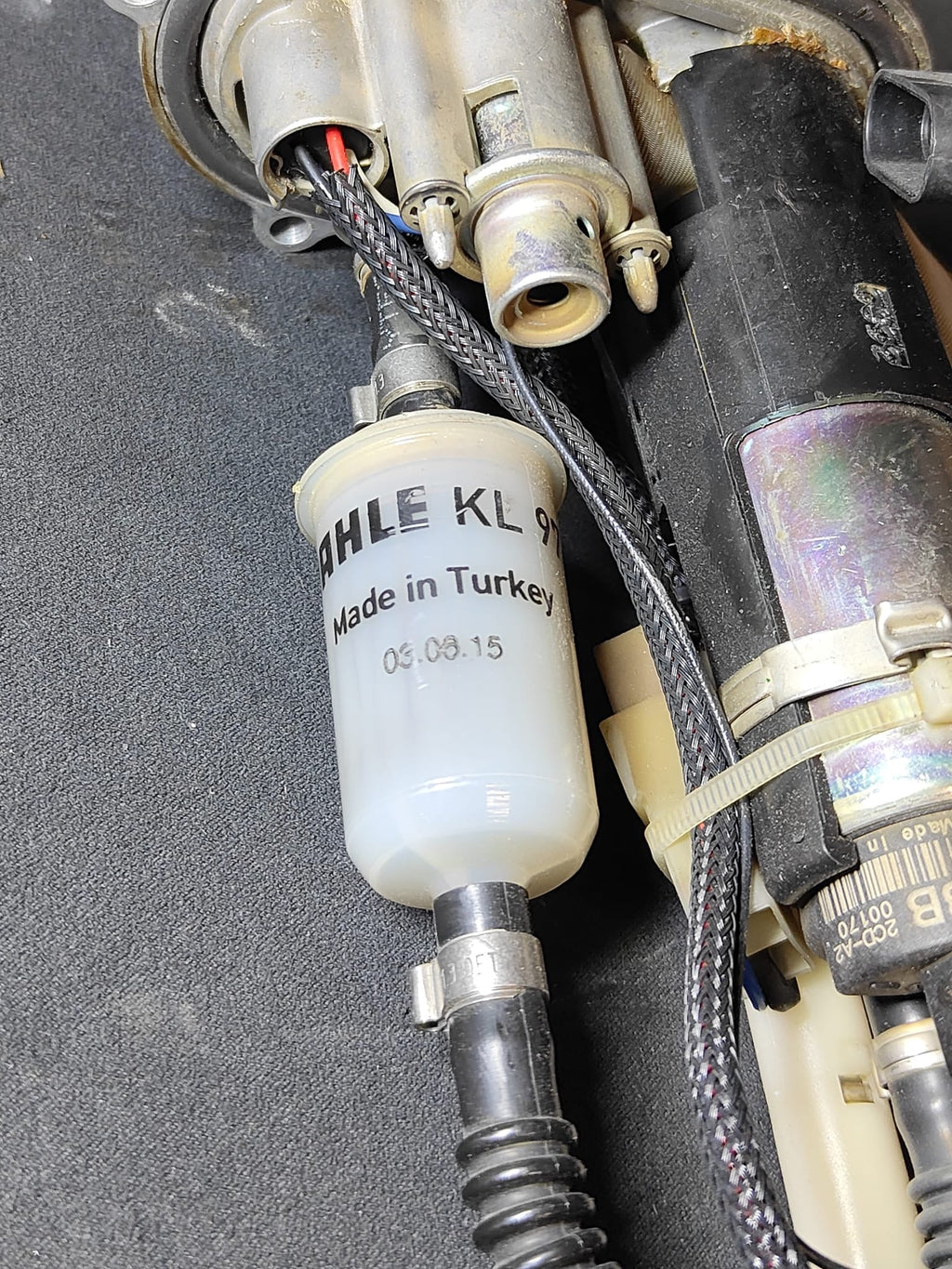 Pompa carburante Ducati Streetfighter 848 - dettaglio filtro Mahle KL 97