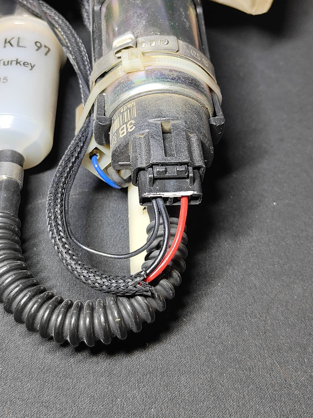Pompa carburante Ducati Streetfighter 848 - dettaglio connettore