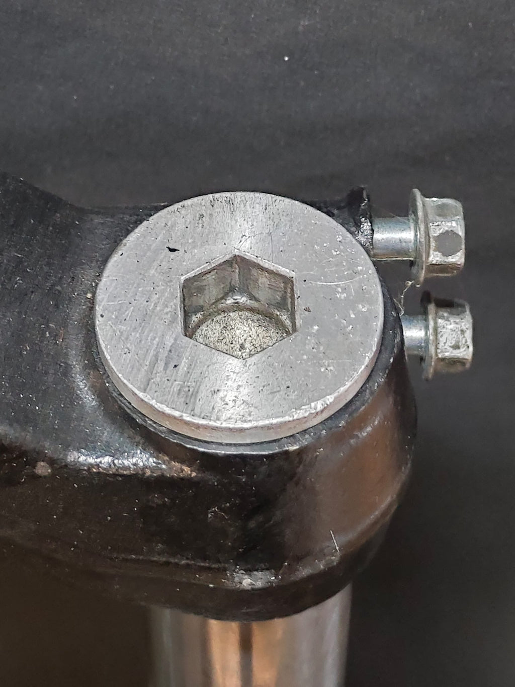 Forcella Burgman 400 - dettaglio fodero